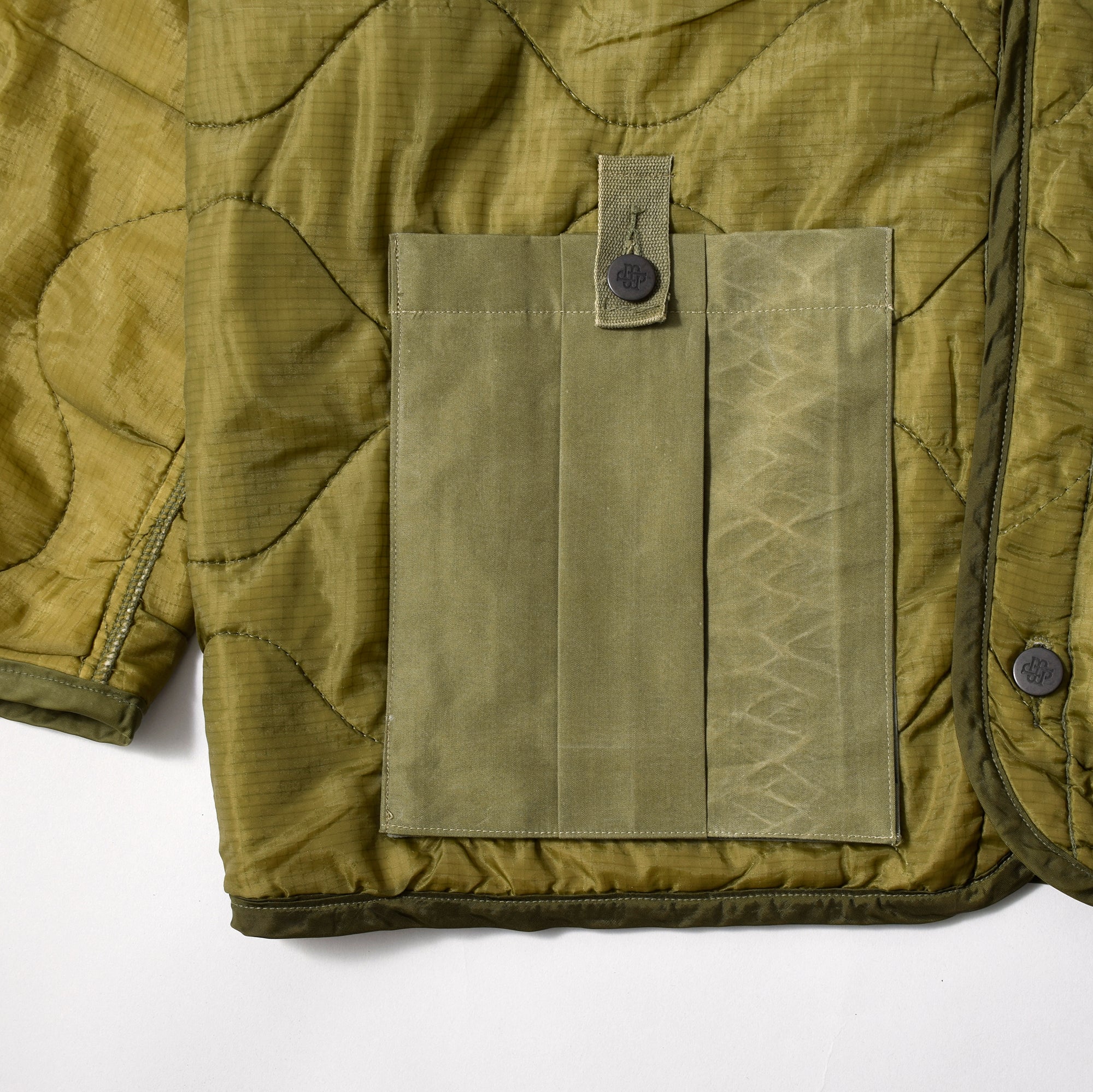 MINT UPCYCLED 再構築ミリタリーライナージャケット / メンズS相当