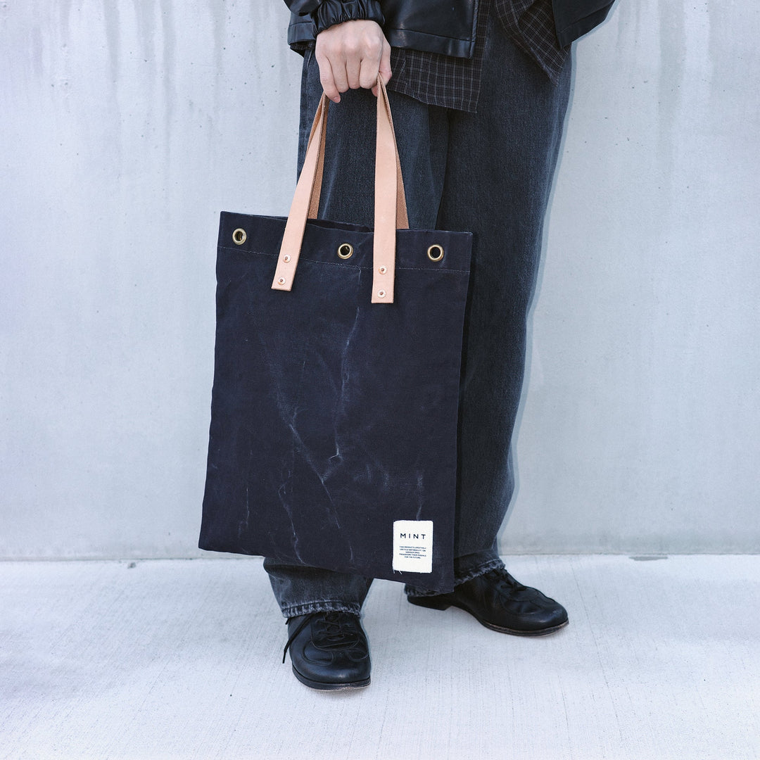 HANDY 1960s EURO ARMY ブラックキャンバス トートバッグ / MINT Upcycled