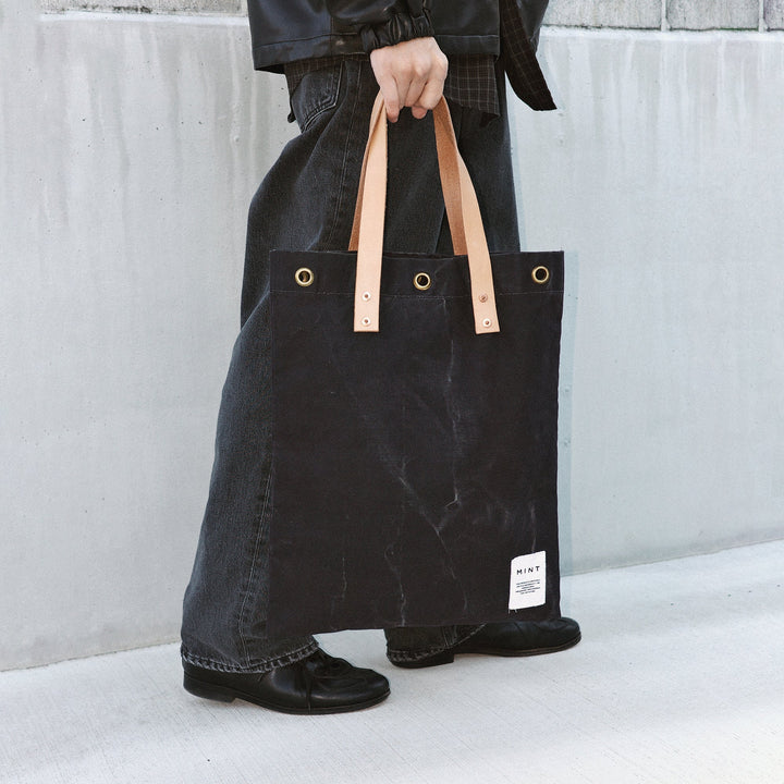 HANDY 1960s EURO ARMY ブラックキャンバス トートバッグ / MINT Upcycled