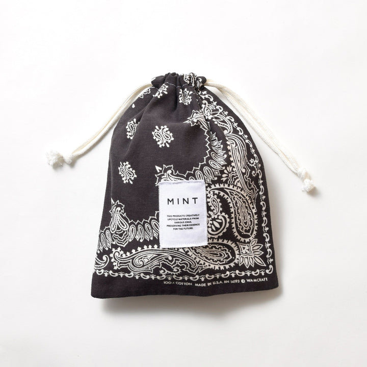 ヴィンテージバンダナ 巾着ポーチ Lサイズ（黒） / MINT Upcycled