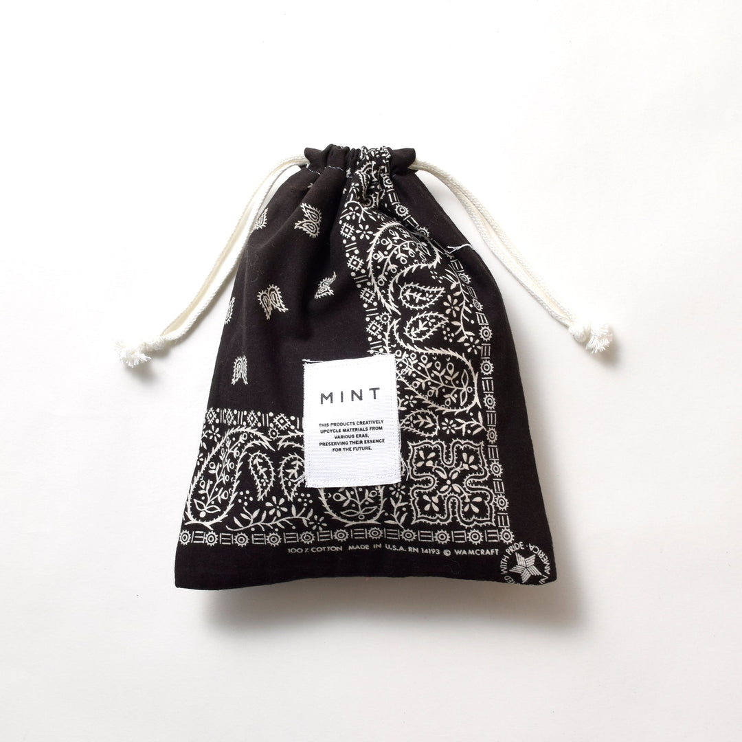 ヴィンテージバンダナ 巾着ポーチ Lサイズ（黒） / MINT Upcycled