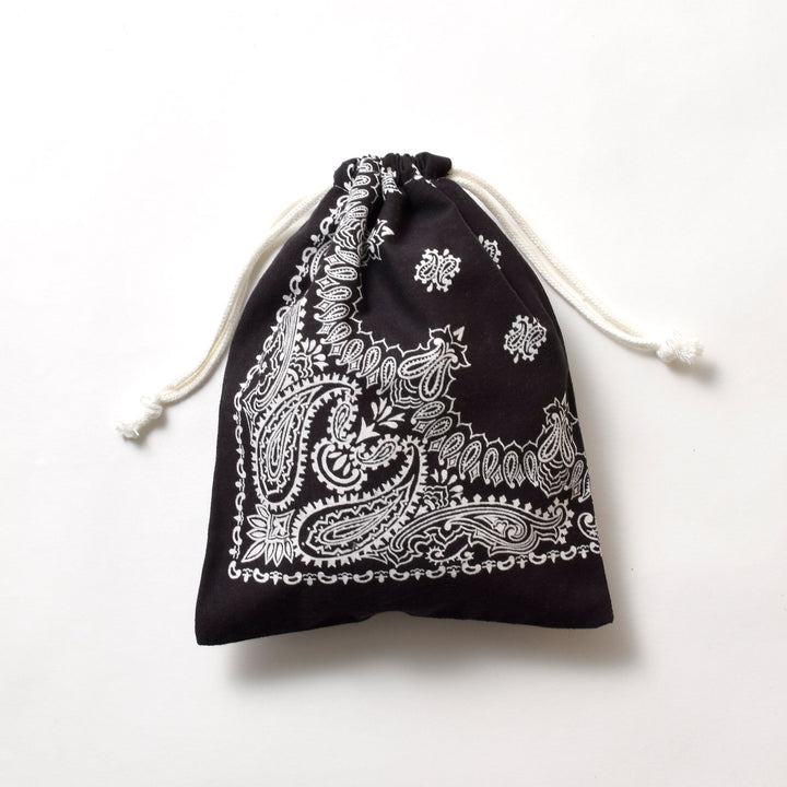 ヴィンテージバンダナ 巾着ポーチ Lサイズ（黒） / MINT Upcycled