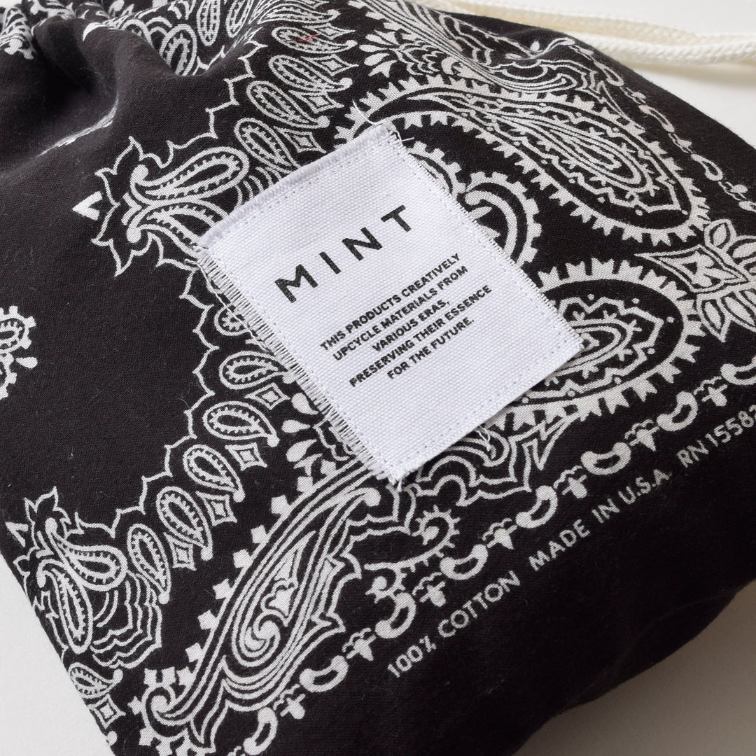 ヴィンテージバンダナ 巾着ポーチ Lサイズ（黒） / MINT Upcycled