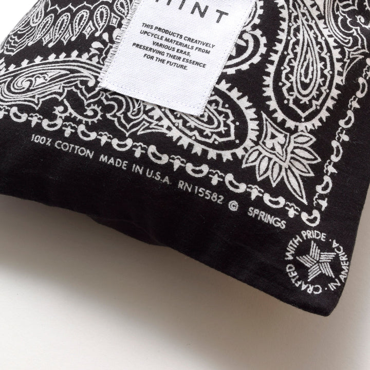ヴィンテージバンダナ 巾着ポーチ Lサイズ（黒） / MINT Upcycled