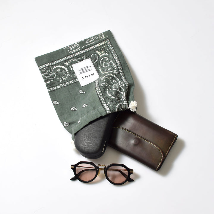 ヴィンテージバンダナ 巾着ポーチ Lサイズ（緑） / MINT Upcycled