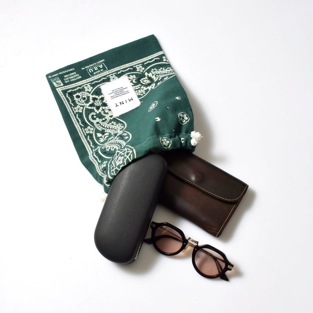 ヴィンテージバンダナ 巾着ポーチ Lサイズ（緑） / MINT Upcycled