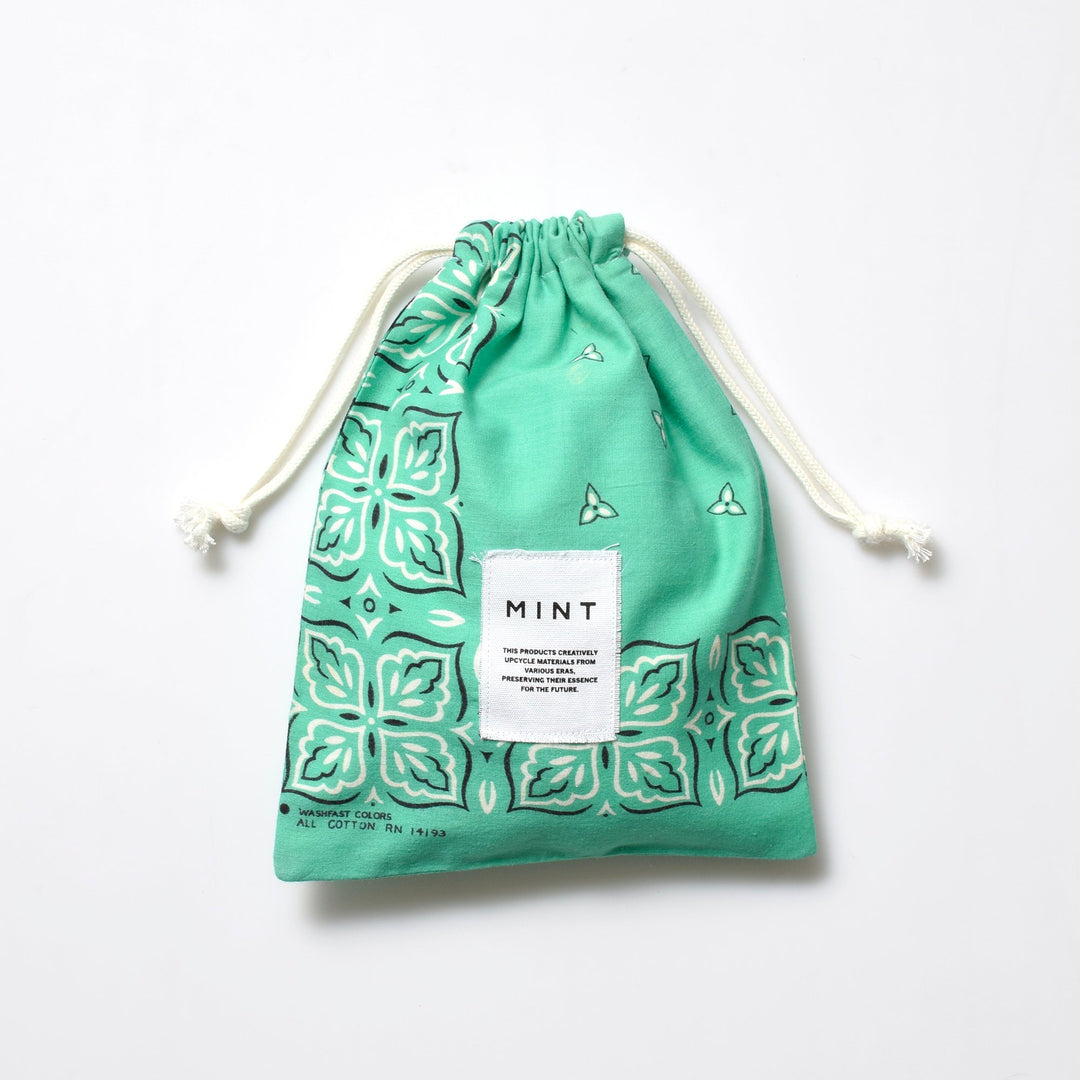 ヴィンテージバンダナ 巾着ポーチ Lサイズ（緑） / MINT Upcycled