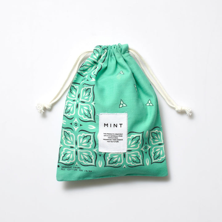 ヴィンテージバンダナ 巾着ポーチ Lサイズ（緑） / MINT Upcycled