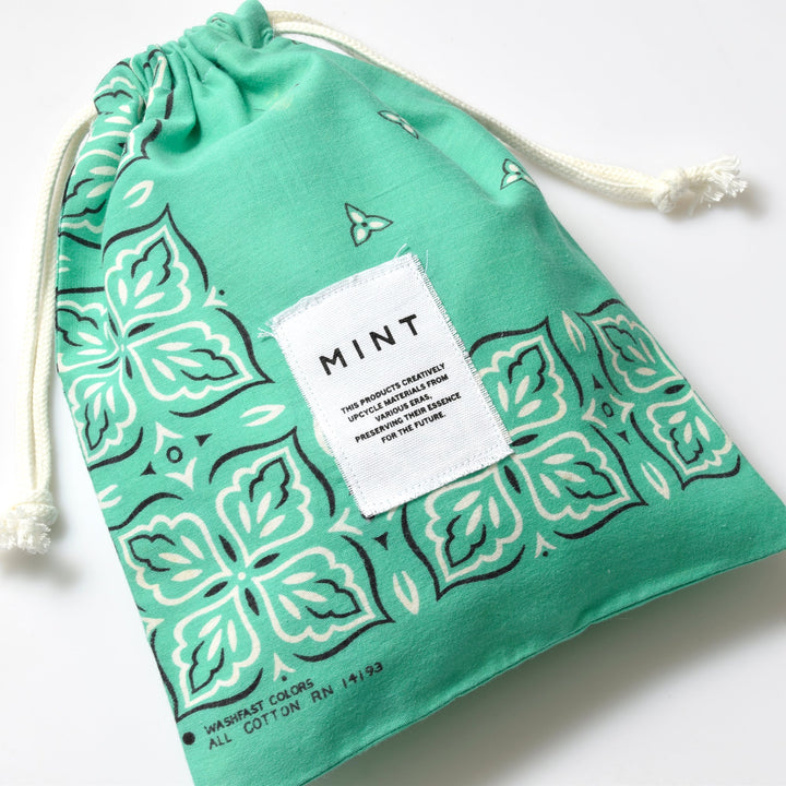 ヴィンテージバンダナ 巾着ポーチ Lサイズ（緑） / MINT Upcycled