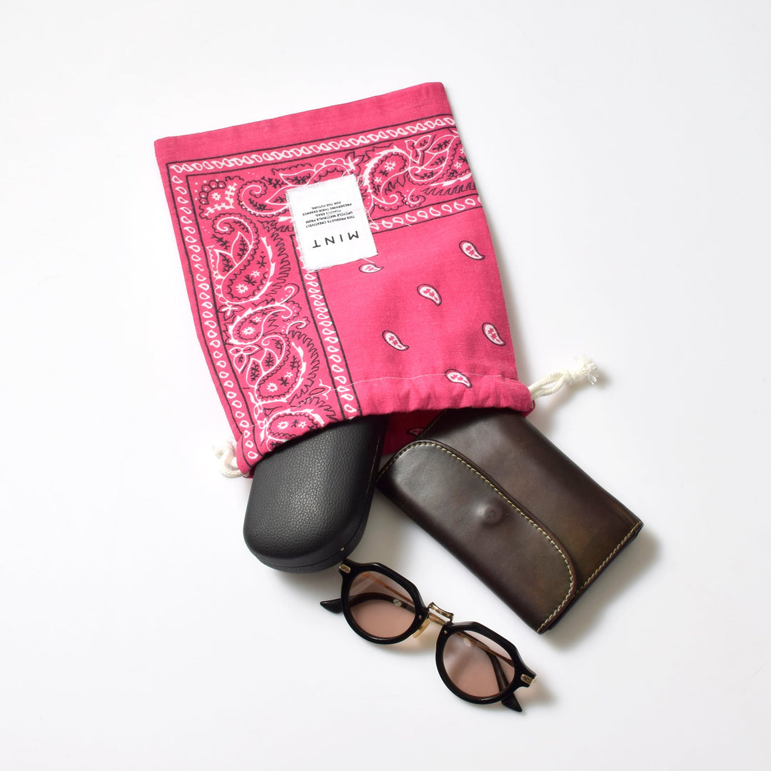 ヴィンテージバンダナ 巾着ポーチ Lサイズ（ピンク） / MINT Upcycled