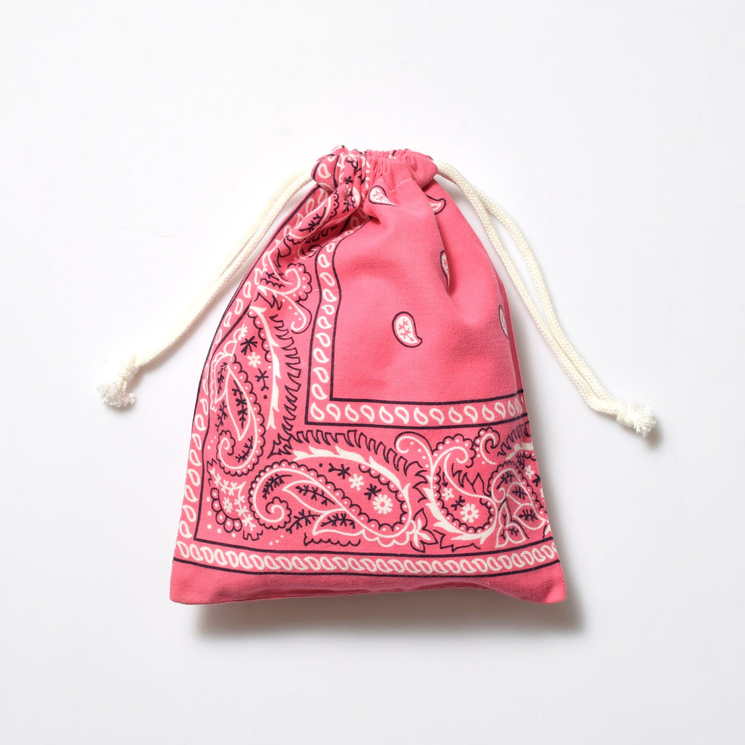 ヴィンテージバンダナ 巾着ポーチ Lサイズ（ピンク） / MINT Upcycled