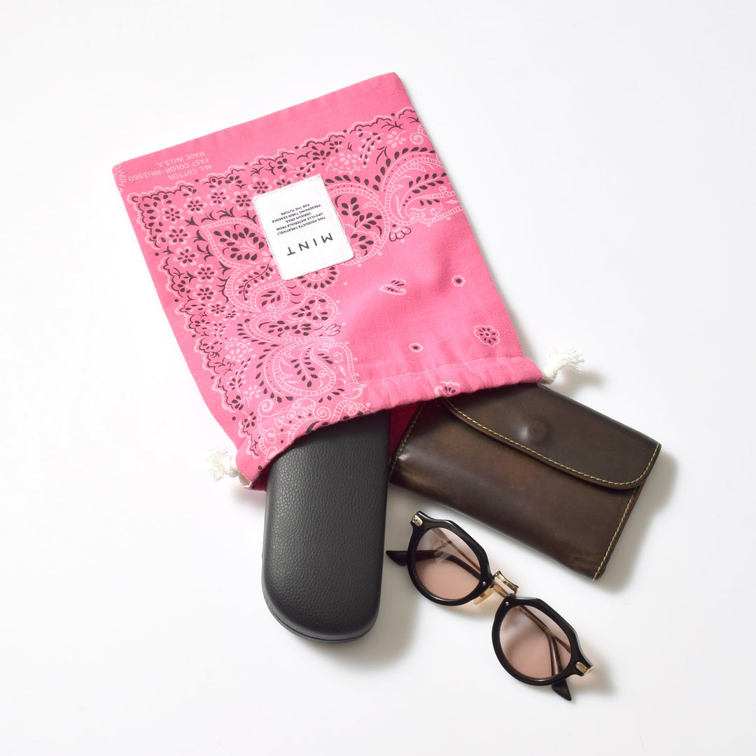 ヴィンテージバンダナ 巾着ポーチ Lサイズ（ピンク） / MINT Upcycled