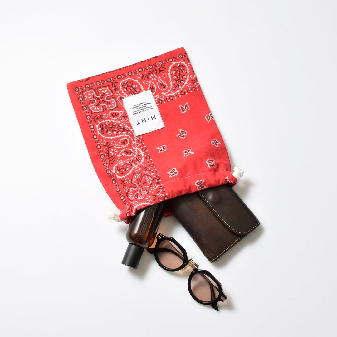 ヴィンテージバンダナ 巾着ポーチ Lサイズ（赤） / MINT Upcycled