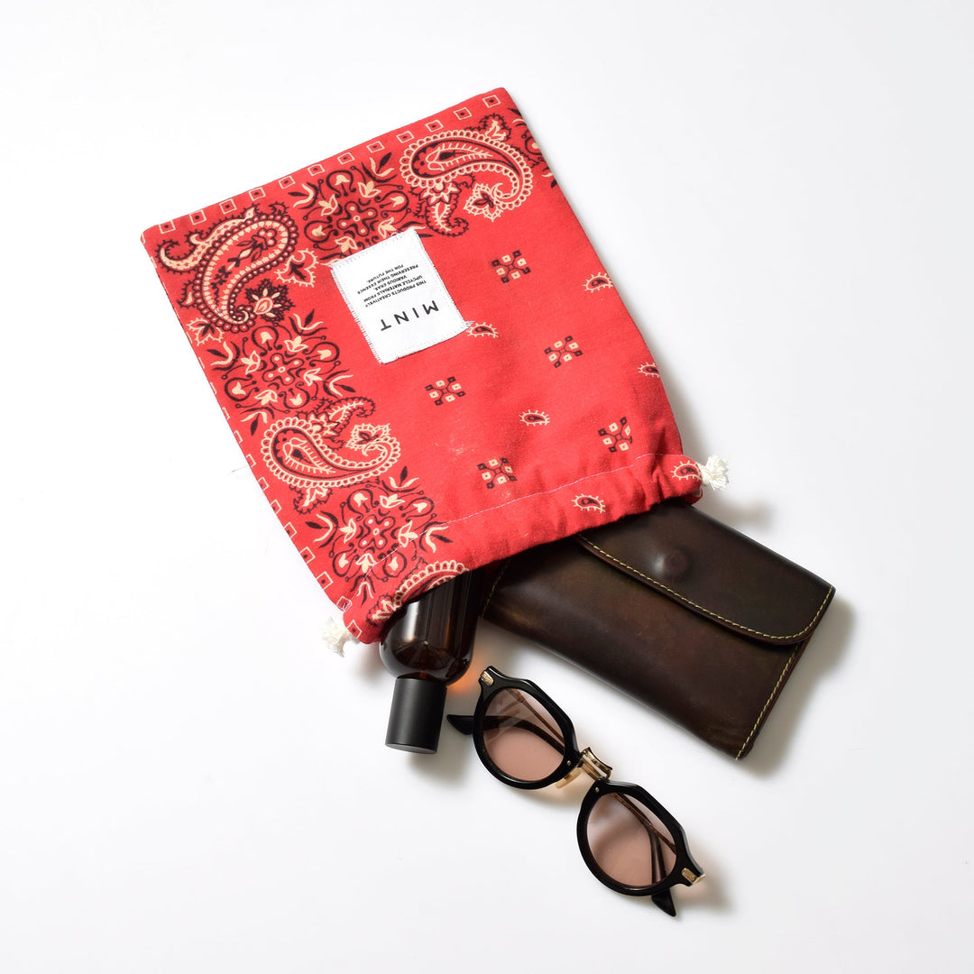ヴィンテージバンダナ 巾着ポーチ Lサイズ（赤） / MINT Upcycled