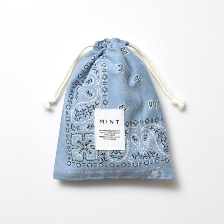 ヴィンテージバンダナ 巾着ポーチ Lサイズ（水色） / MINT Upcycled