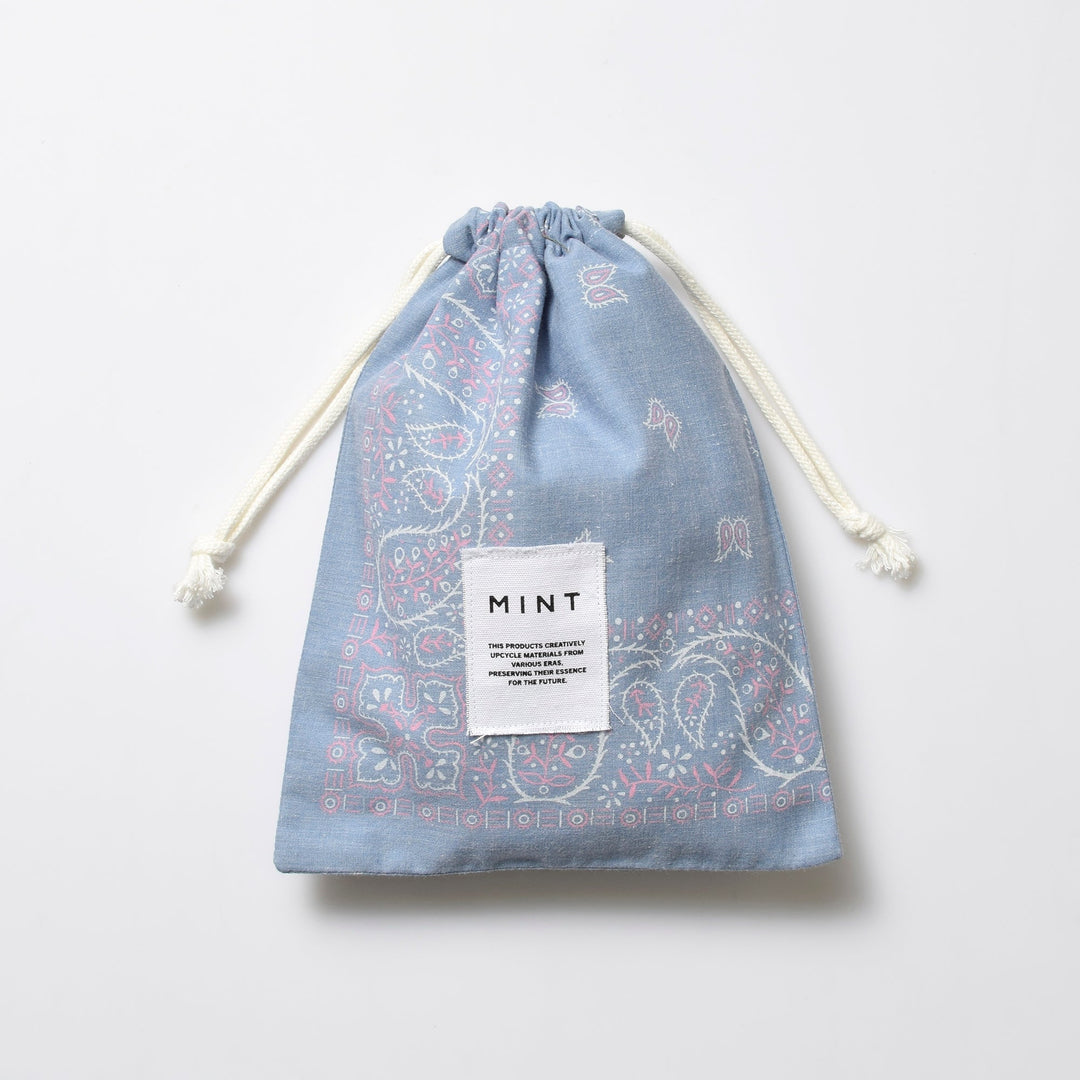 ヴィンテージバンダナ 巾着ポーチ Lサイズ（水色） / MINT Upcycled