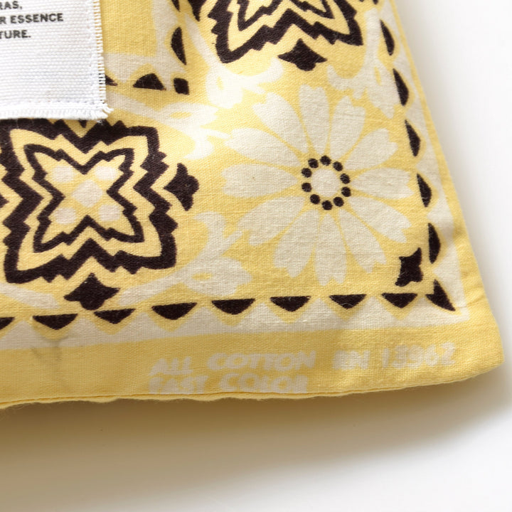 ヴィンテージバンダナ 巾着ポーチ Lサイズ（赤） / MINT Upcycled