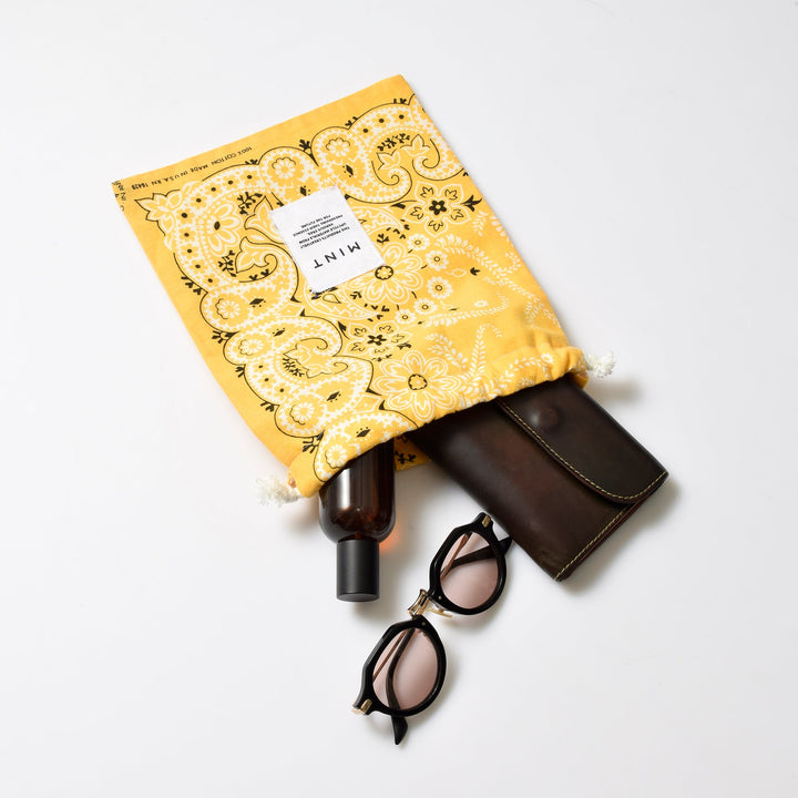 ヴィンテージバンダナ 巾着ポーチ Lサイズ（赤） / MINT Upcycled