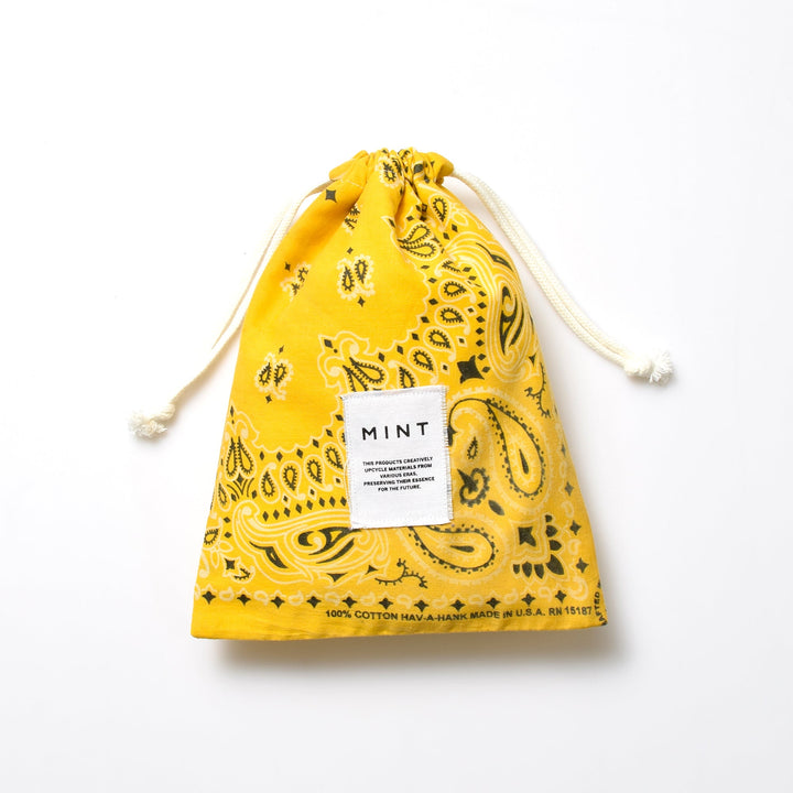 ヴィンテージバンダナ 巾着ポーチ Lサイズ（赤） / MINT Upcycled