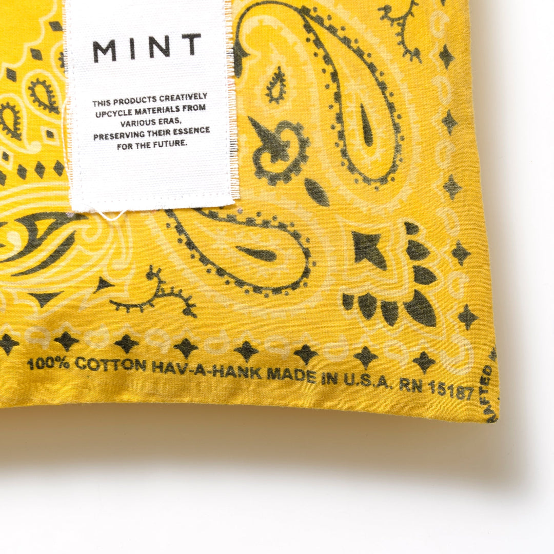 ヴィンテージバンダナ 巾着ポーチ Lサイズ（赤） / MINT Upcycled