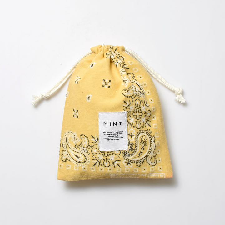 ヴィンテージバンダナ 巾着ポーチ Lサイズ（赤） / MINT Upcycled