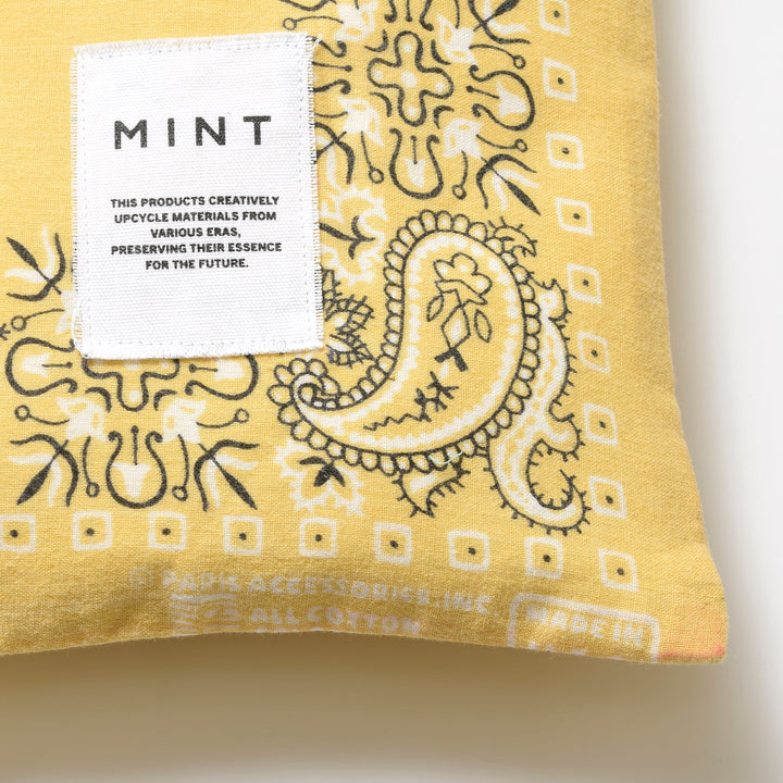 ヴィンテージバンダナ 巾着ポーチ Lサイズ（赤） / MINT Upcycled