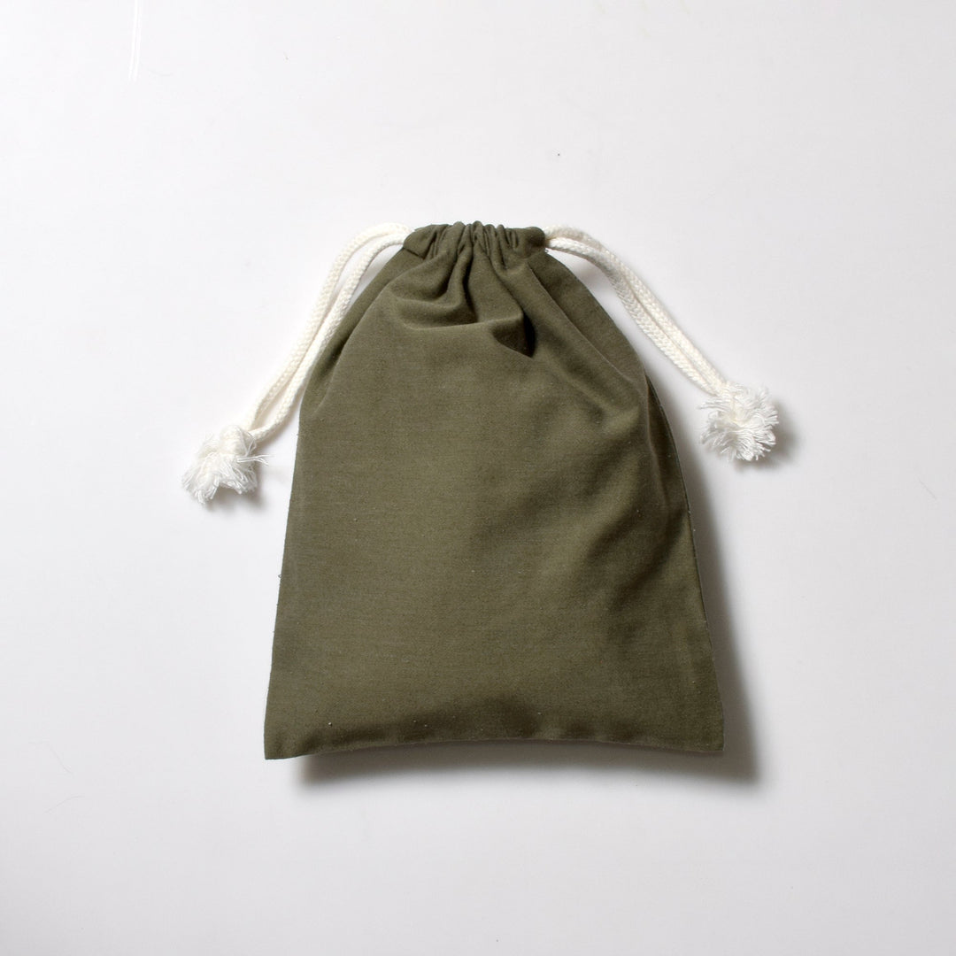 【黒】グラフィックプリント ミリタリー / 巾着ポーチ / MINT Upcycled