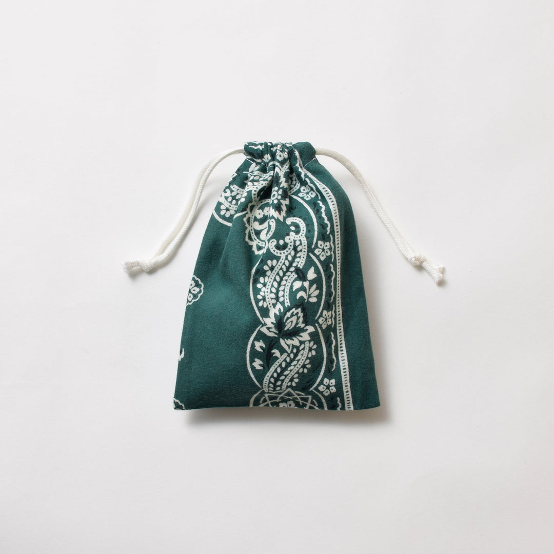 ヴィンテージバンダナ 巾着ポーチ Sサイズ（緑） / MINT Upcycled