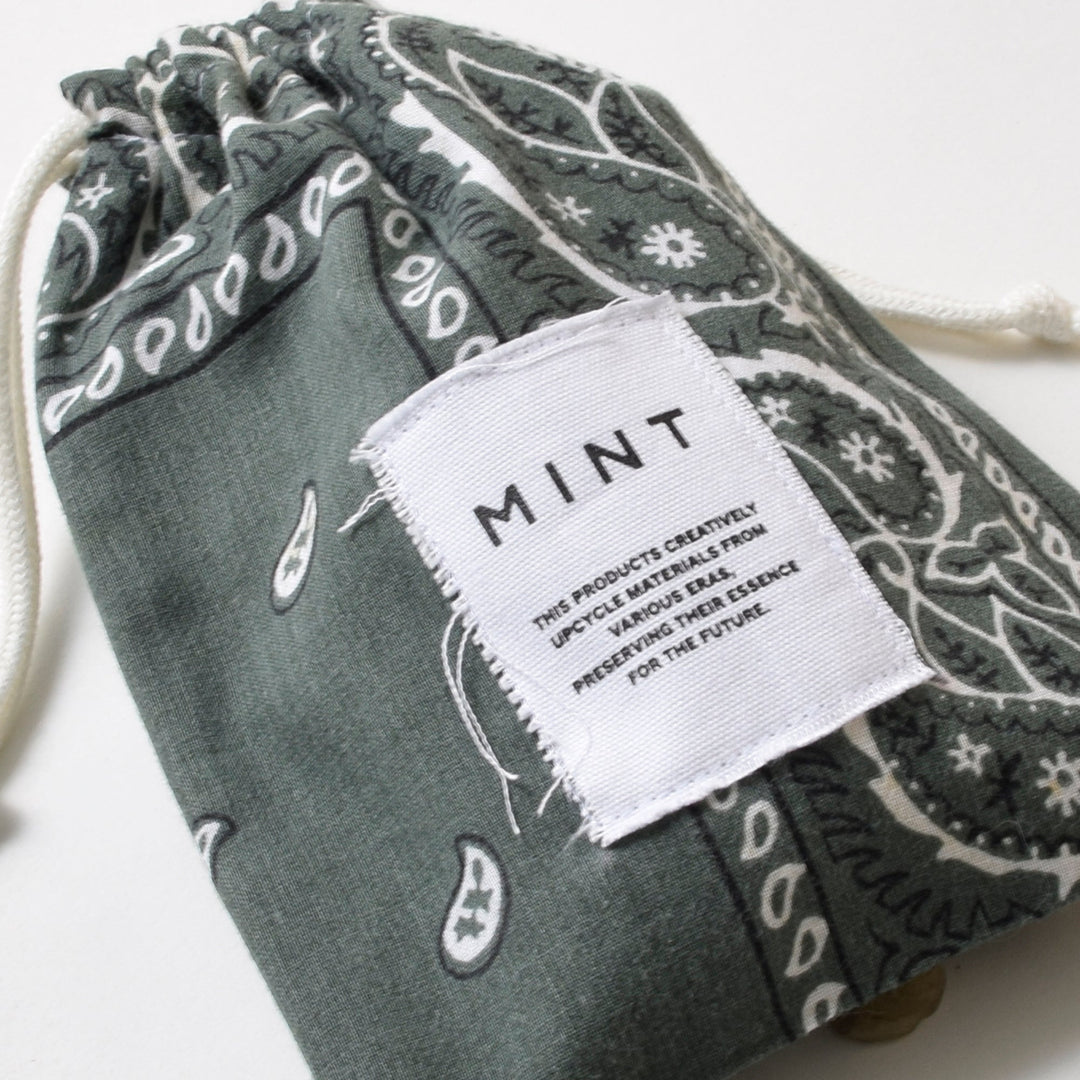 ヴィンテージバンダナ 巾着ポーチ Sサイズ（緑） / MINT Upcycled