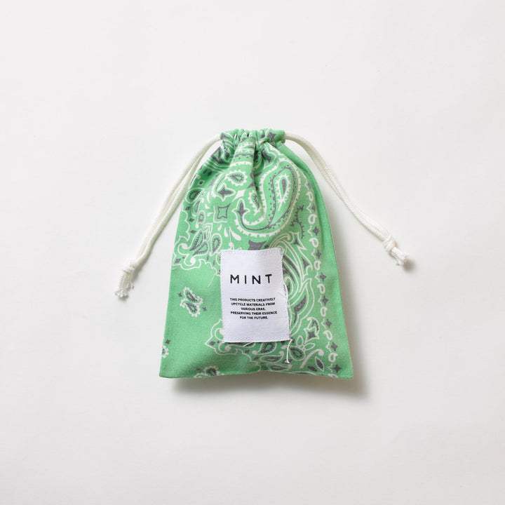 ヴィンテージバンダナ 巾着ポーチ Sサイズ（緑） / MINT Upcycled