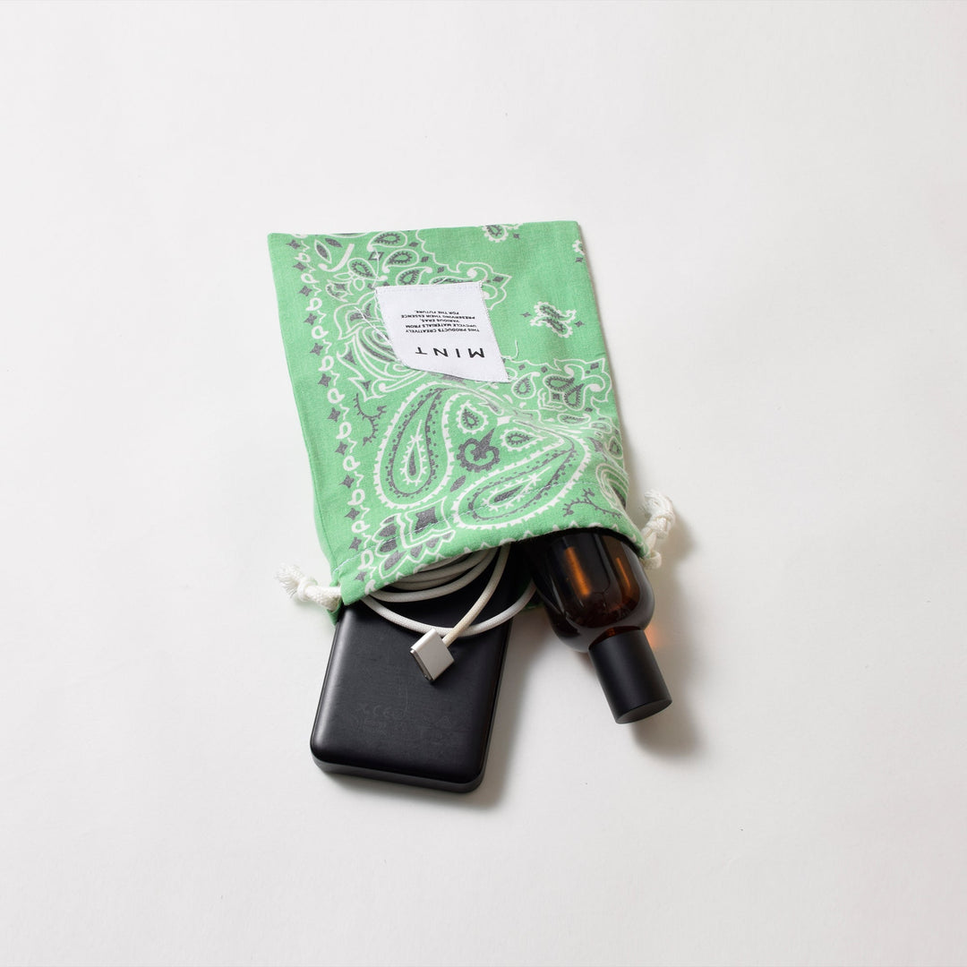 ヴィンテージバンダナ 巾着ポーチ Sサイズ（緑） / MINT Upcycled