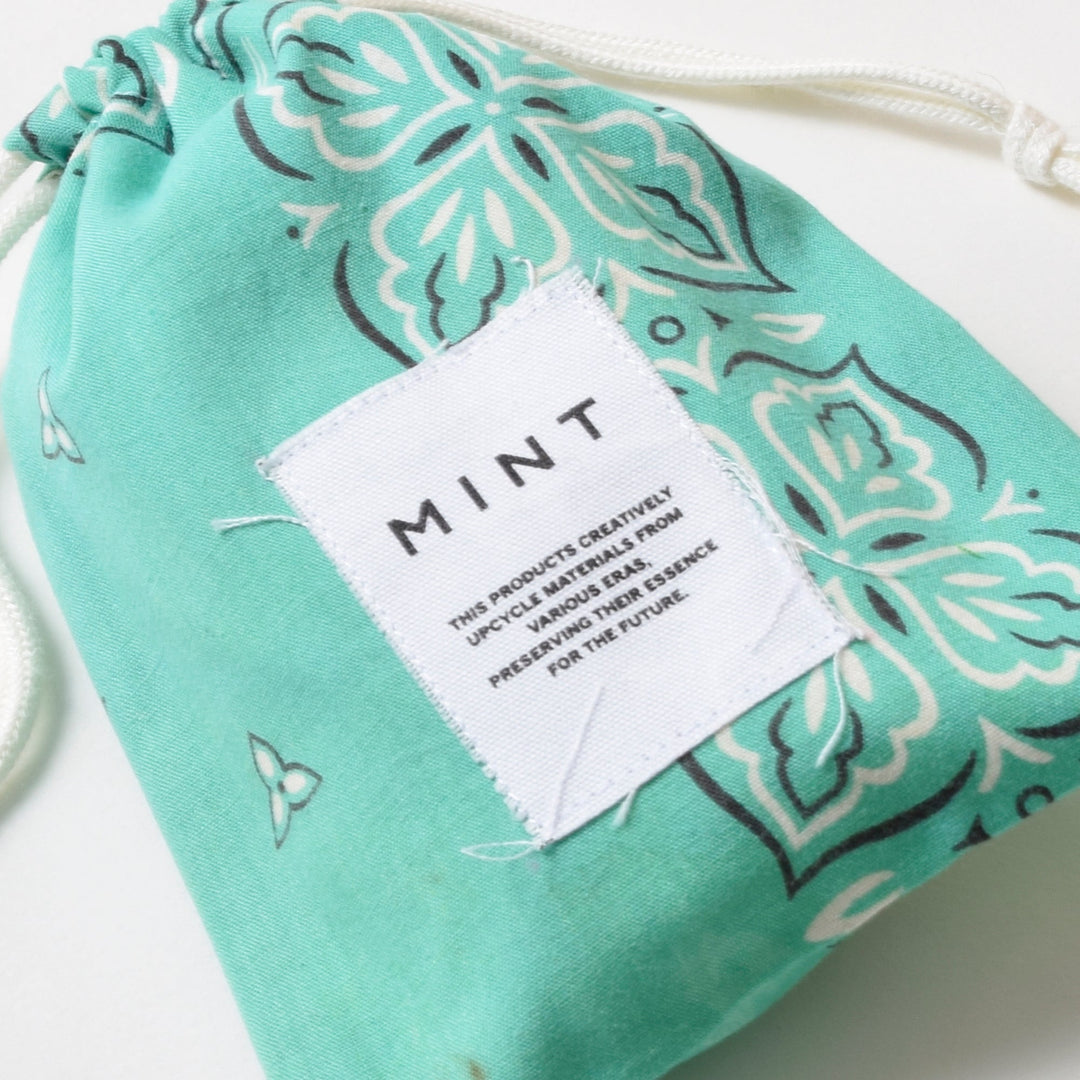 ヴィンテージバンダナ 巾着ポーチ Sサイズ（緑） / MINT Upcycled