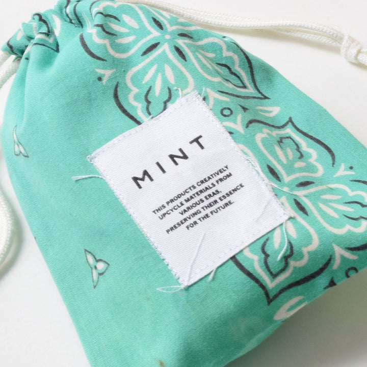 ヴィンテージバンダナ 巾着ポーチ Sサイズ（緑） / MINT Upcycled