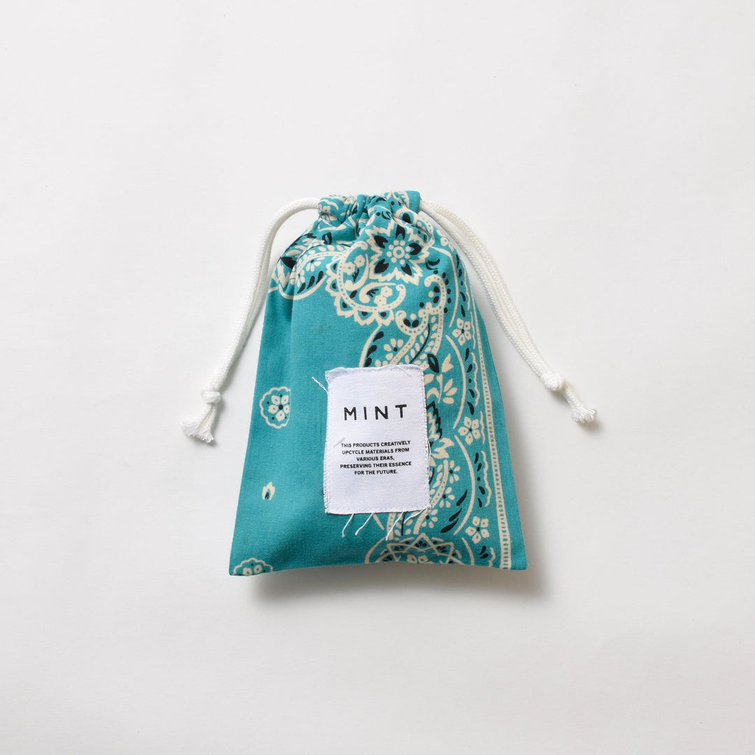 ヴィンテージバンダナ 巾着ポーチ Sサイズ（緑） / MINT Upcycled
