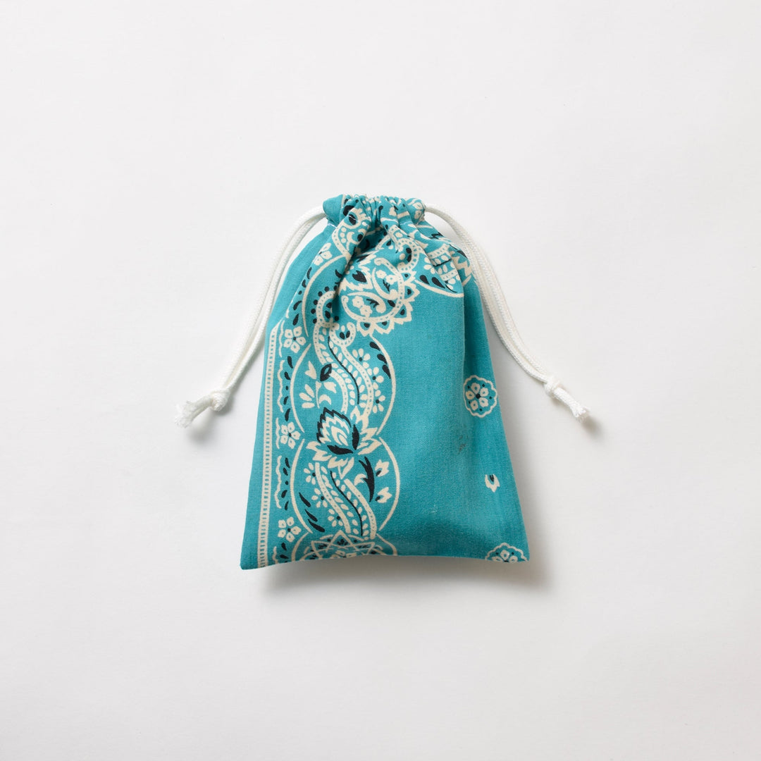 ヴィンテージバンダナ 巾着ポーチ Sサイズ（緑） / MINT Upcycled