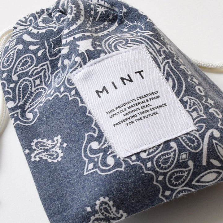 ヴィンテージバンダナ 巾着ポーチ Sサイズ（ネイビー） / MINT Upcycled