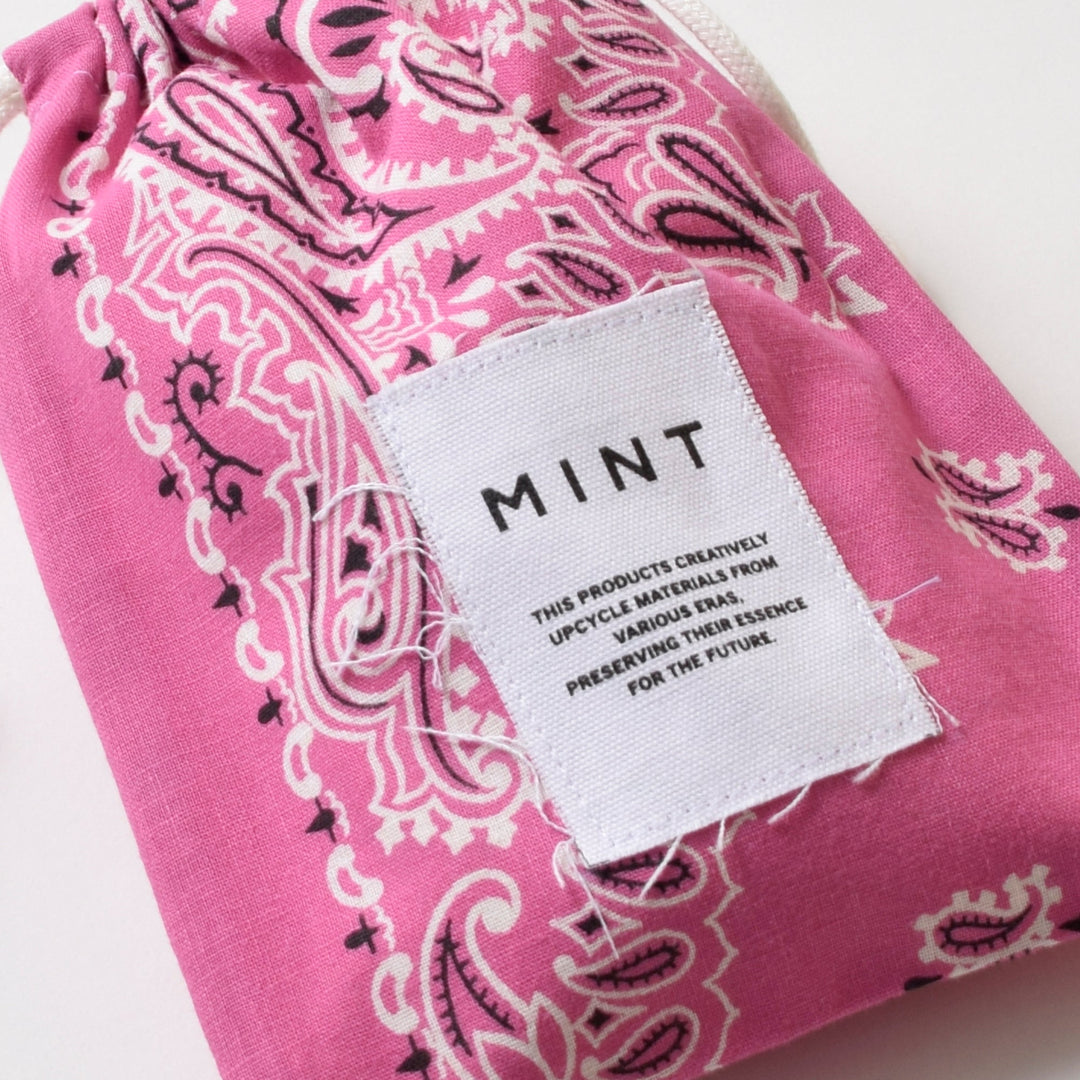 ヴィンテージバンダナ 巾着ポーチ Sサイズ（ピンク） / MINT Upcycled