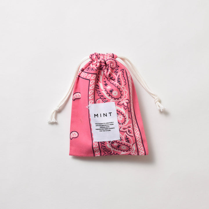 ヴィンテージバンダナ 巾着ポーチ Sサイズ（ピンク） / MINT Upcycled