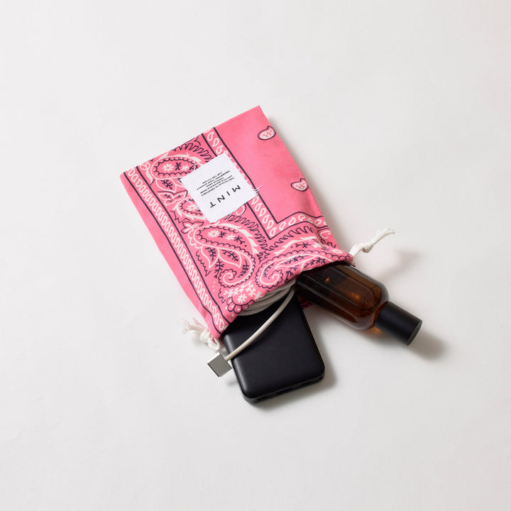 ヴィンテージバンダナ 巾着ポーチ Sサイズ（ピンク） / MINT Upcycled