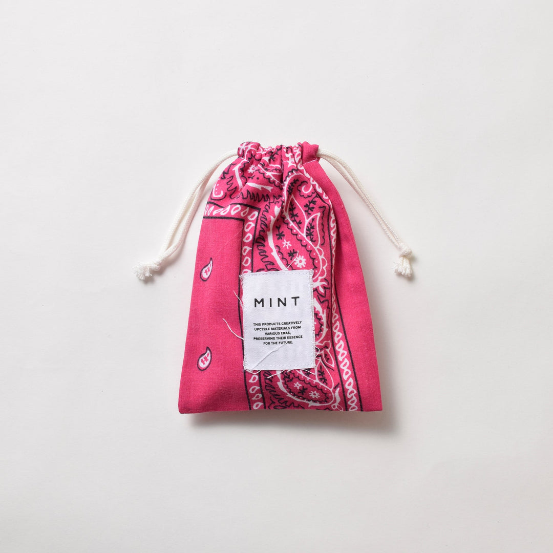 ヴィンテージバンダナ 巾着ポーチ Sサイズ（ピンク） / MINT Upcycled