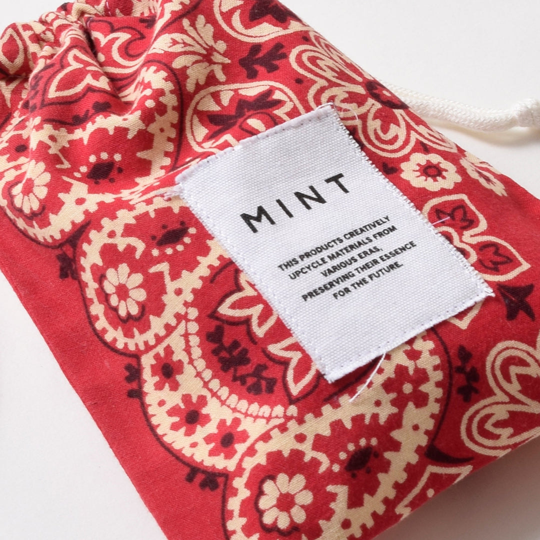 ヴィンテージバンダナ 巾着ポーチ Sサイズ（赤） / MINT Upcycled
