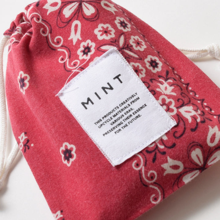 ヴィンテージバンダナ 巾着ポーチ Sサイズ（赤） / MINT Upcycled