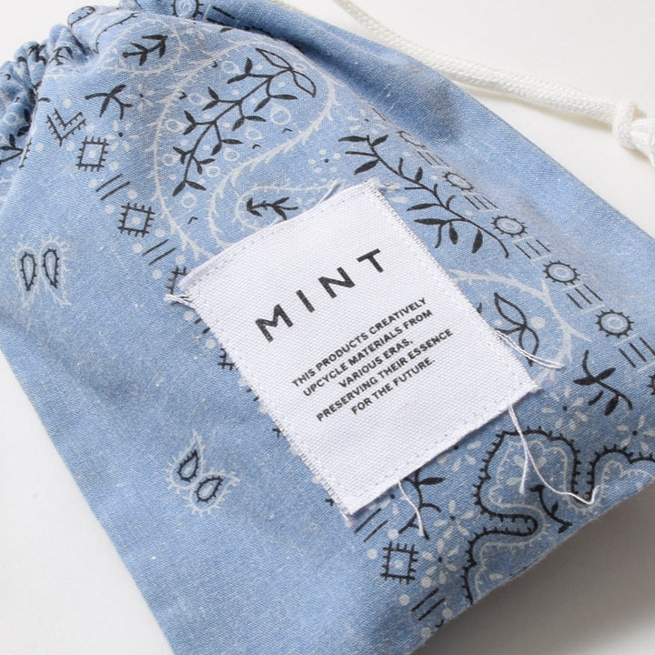 ヴィンテージバンダナ 巾着ポーチ Sサイズ（水色） / MINT Upcycled