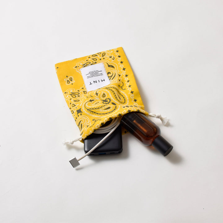 ヴィンテージバンダナ 巾着ポーチ Sサイズ（黄色） / MINT Upcycled