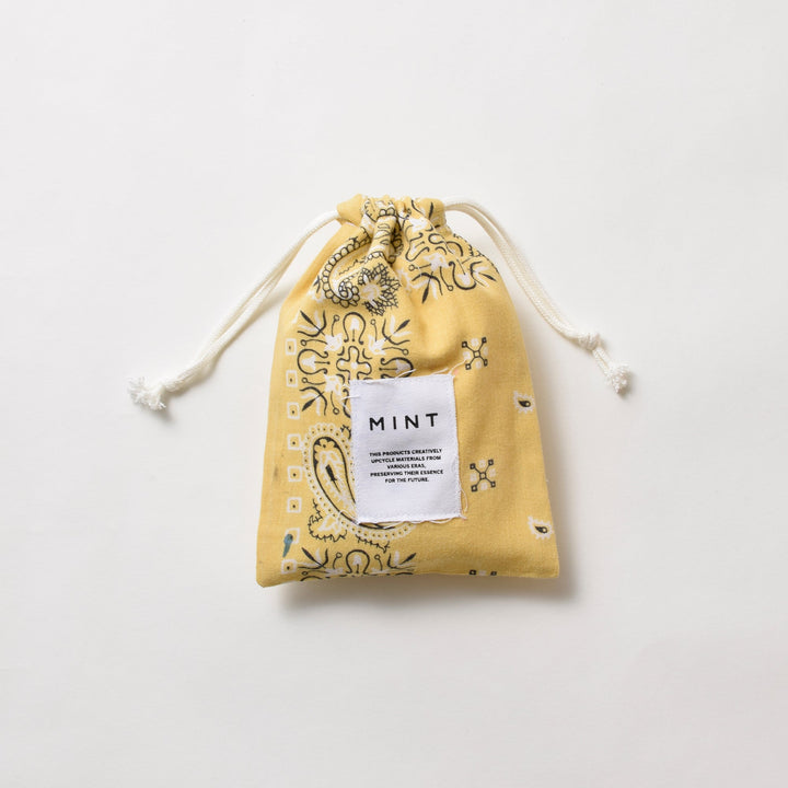 ヴィンテージバンダナ 巾着ポーチ Sサイズ（黄色） / MINT Upcycled