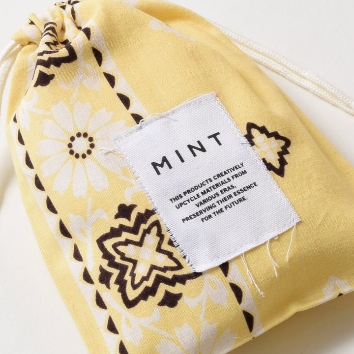 ヴィンテージバンダナ 巾着ポーチ Sサイズ（黄色） / MINT Upcycled